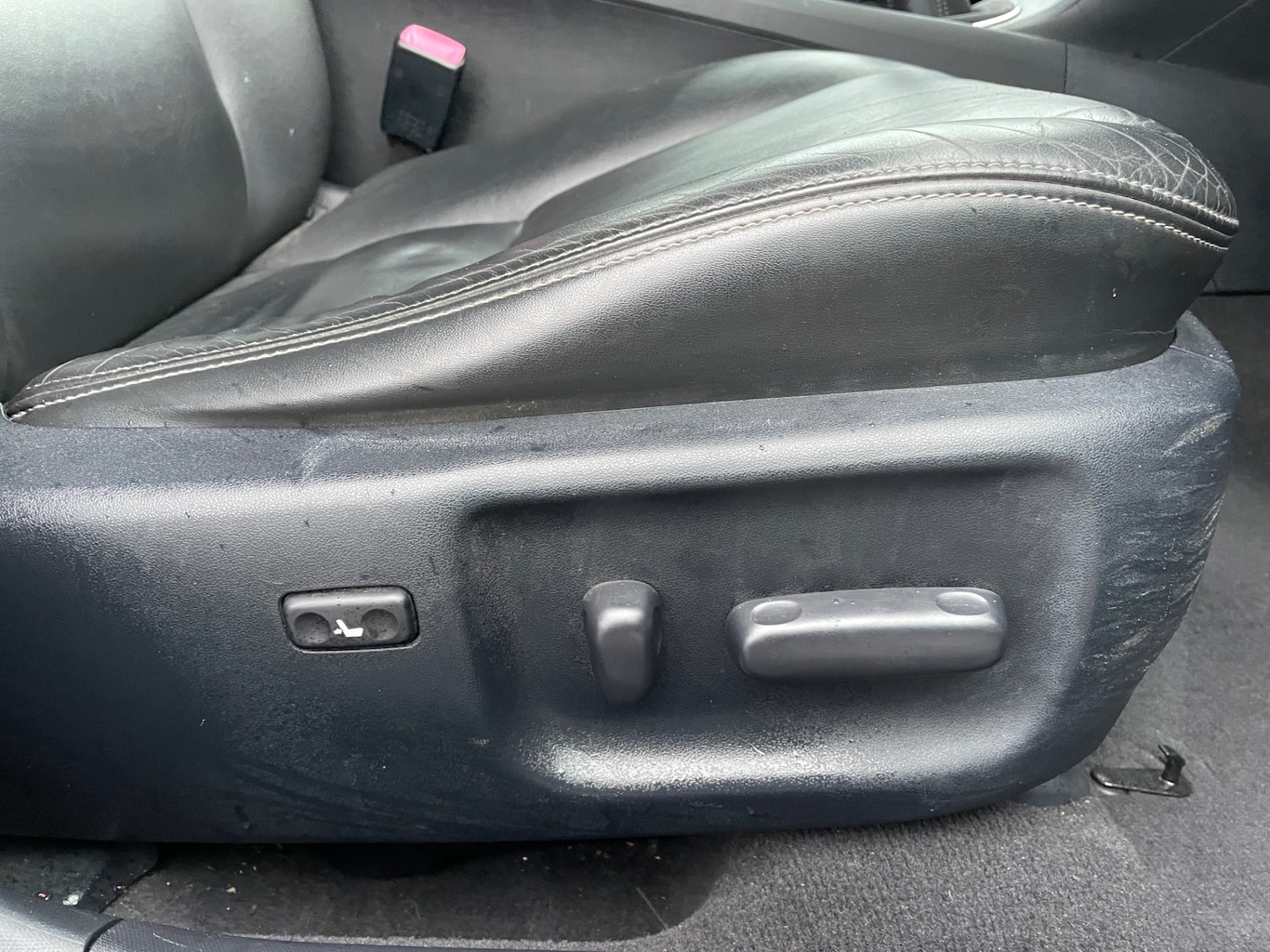 Used Toyota Avensis 2011 for sale - 76968546: Photo 20