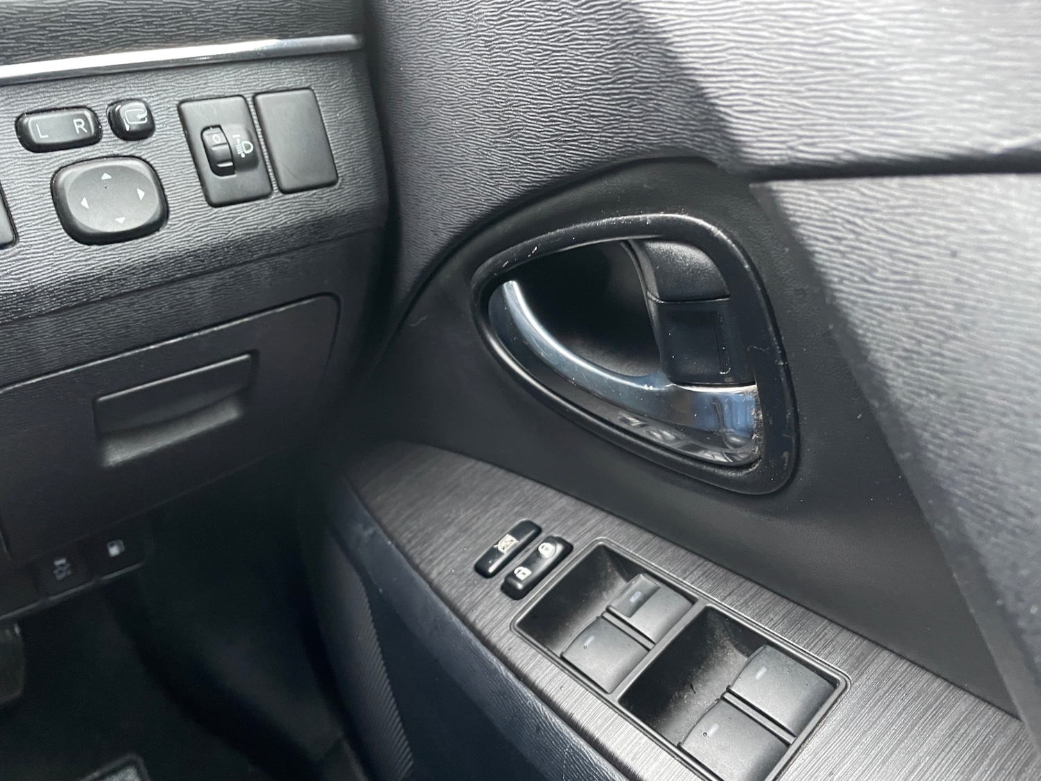 Used Toyota Avensis 2011 for sale - 76968546: Photo 21