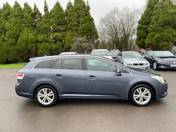 Used Toyota Avensis 2011 for sale - 76968546: Photo