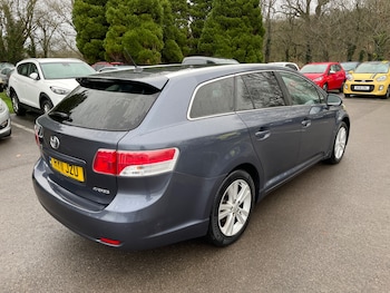 Used Toyota Avensis 2011 for sale - 76968546: Photo