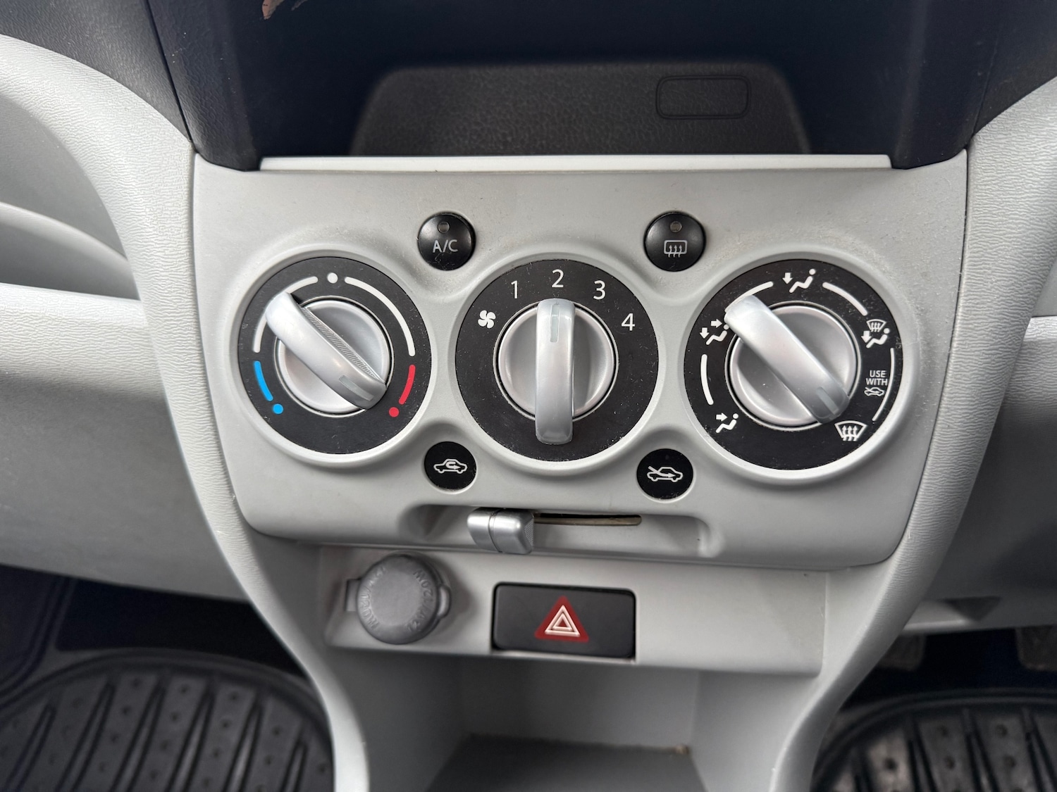 Used Suzuki Alto 2011 for sale - 77404648: Photo 15