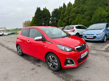 2015 (15) - 1.2 VTi Feline 5dr Petrol Manual Red 5 Door Hatchback