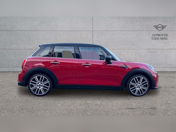 Used MINI Hatch 2023 for sale - 76421109: Photo