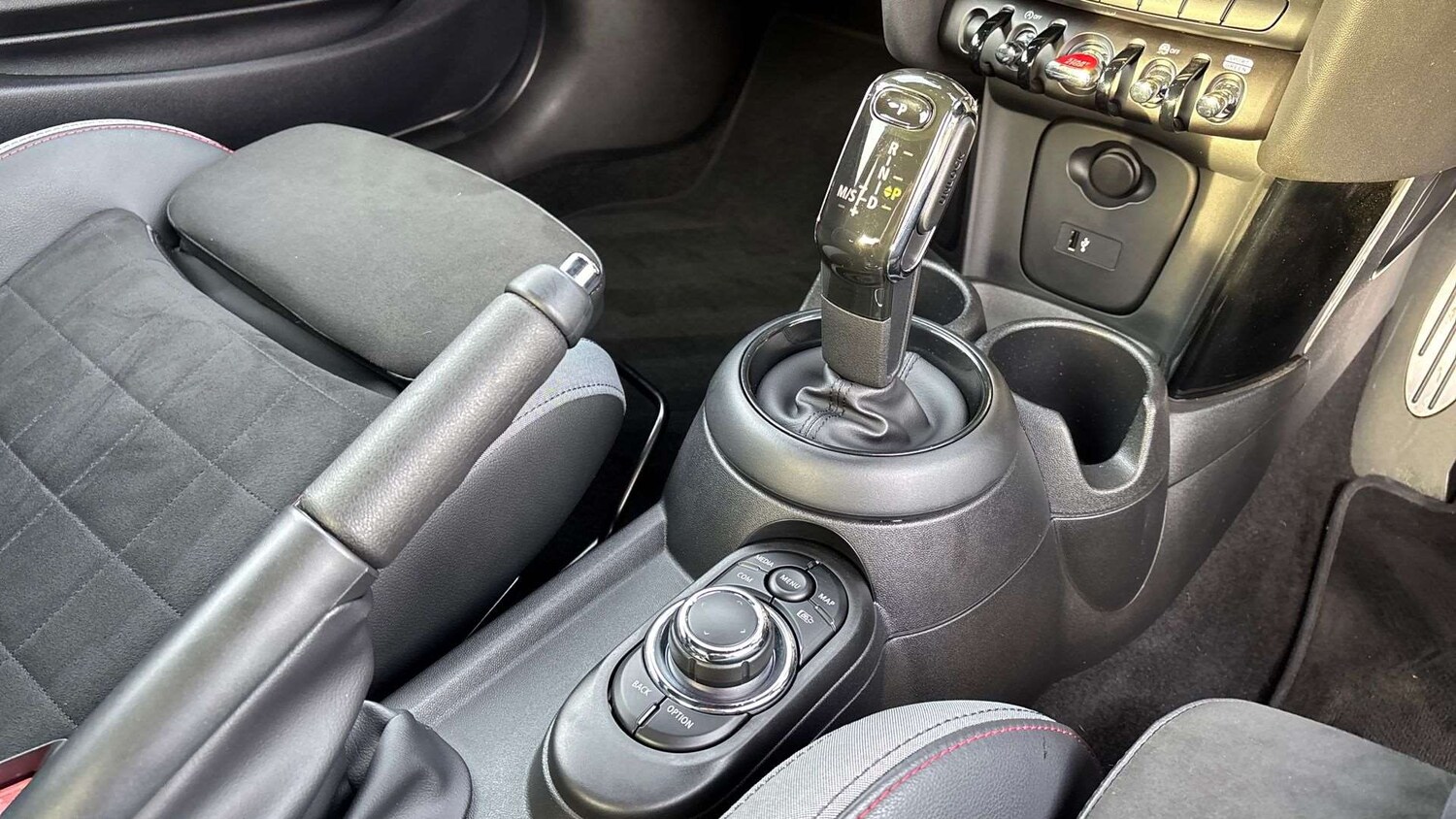 Used MINI Hatch 2022 for sale - 77972556: Photo 12