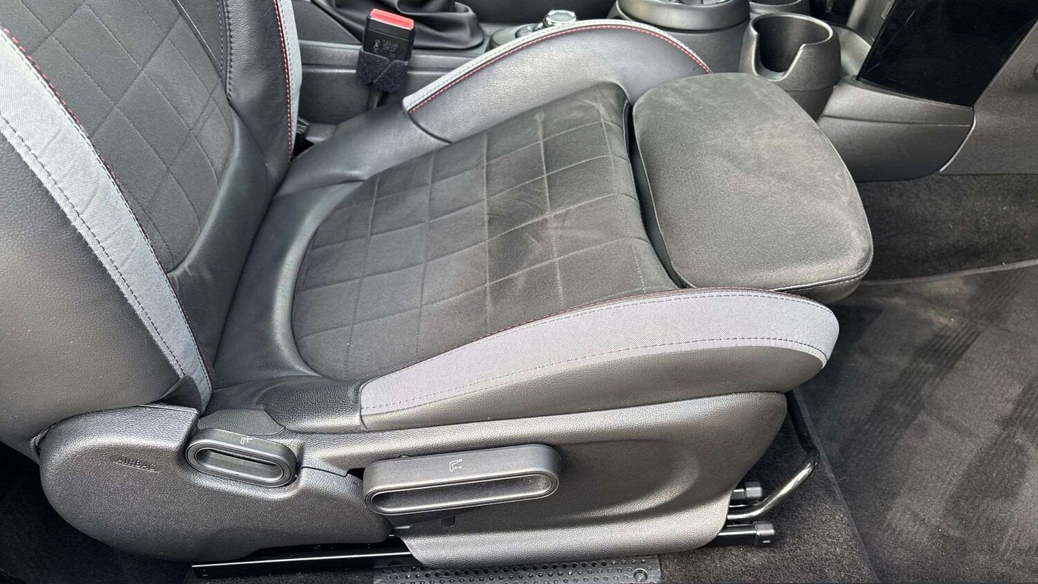 Used MINI Hatch 2022 for sale - 77972556: Photo 28