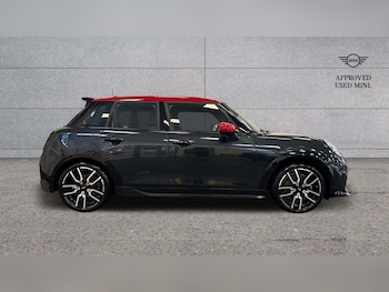 Used MINI Cooper 2024 for sale - 76170091: Photo