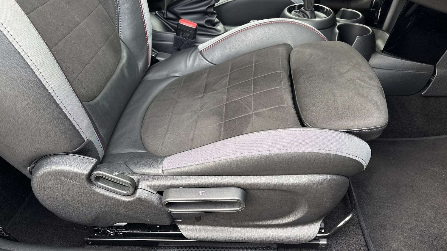 Used MINI Hatch 2021 for sale - 76488037: Photo 28