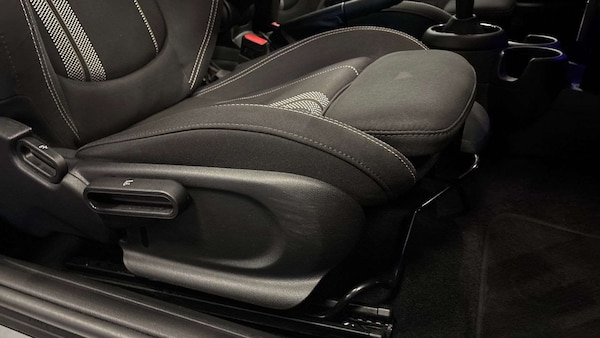 Used MINI Hatch 2019 for sale - 76169991: Photo 28