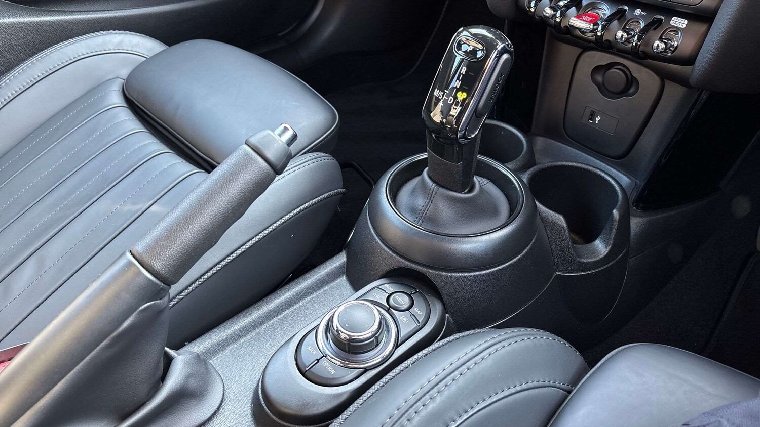 Used MINI Hatch 2024 for sale - 77960676: Photo 12