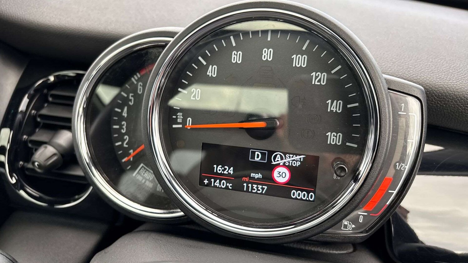 Used MINI Hatch 2022 for sale - 77842440: Photo 11