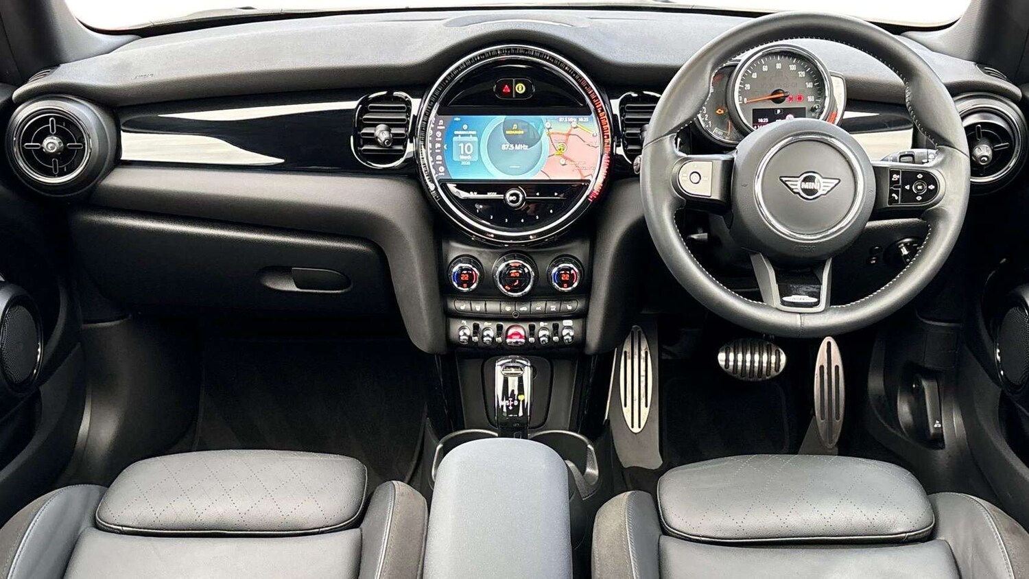 Used MINI Hatch 2022 for sale - 77842440: Photo 6