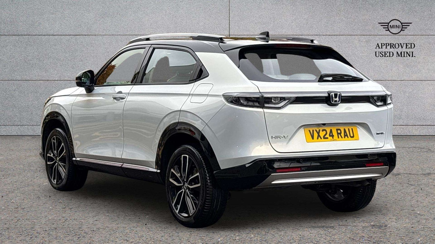 Used Honda HR-V 2024 for sale - 76262313: Photo 2