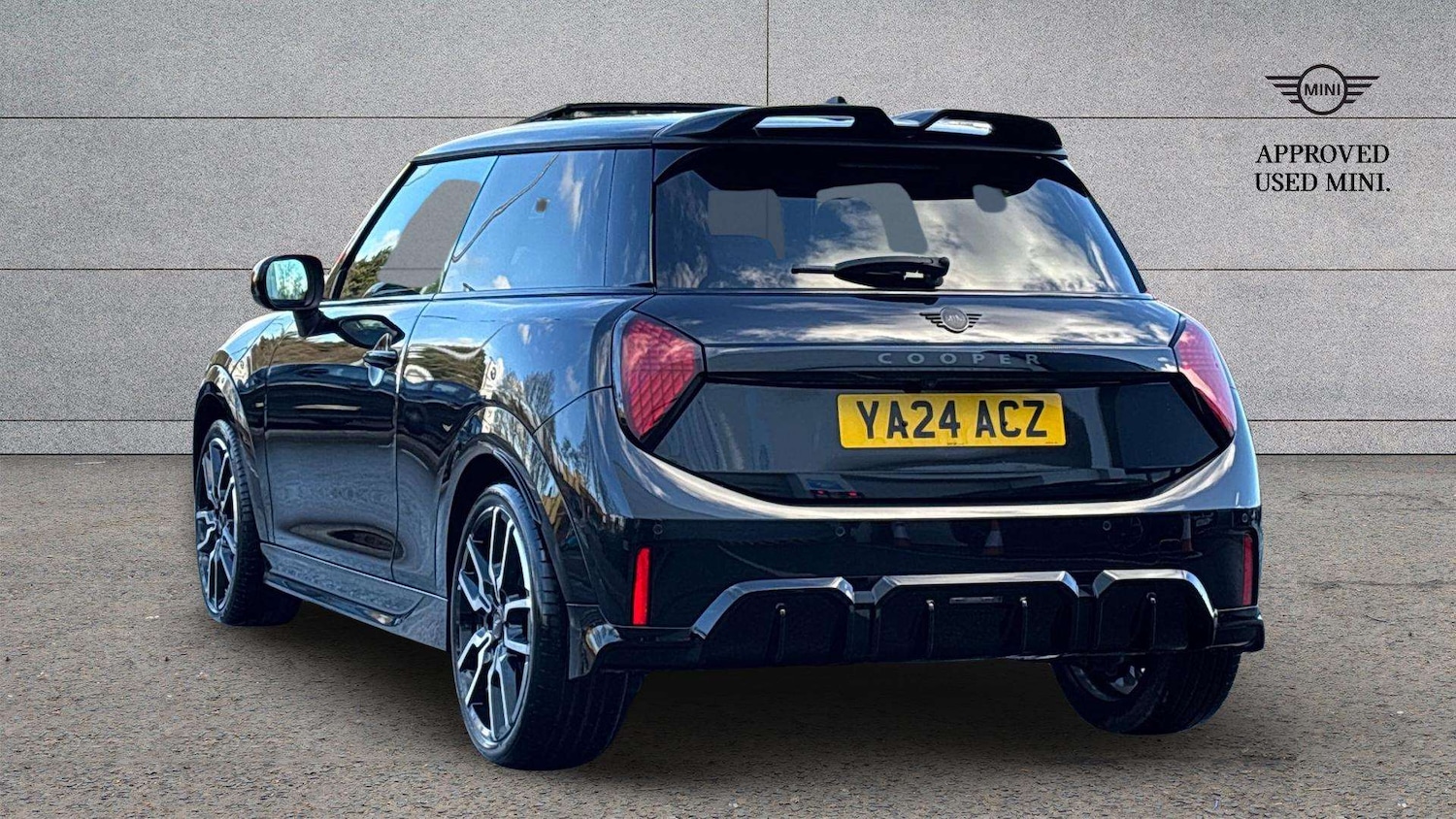 Used MINI Cooper 2024 for sale - 77589131: Photo 2