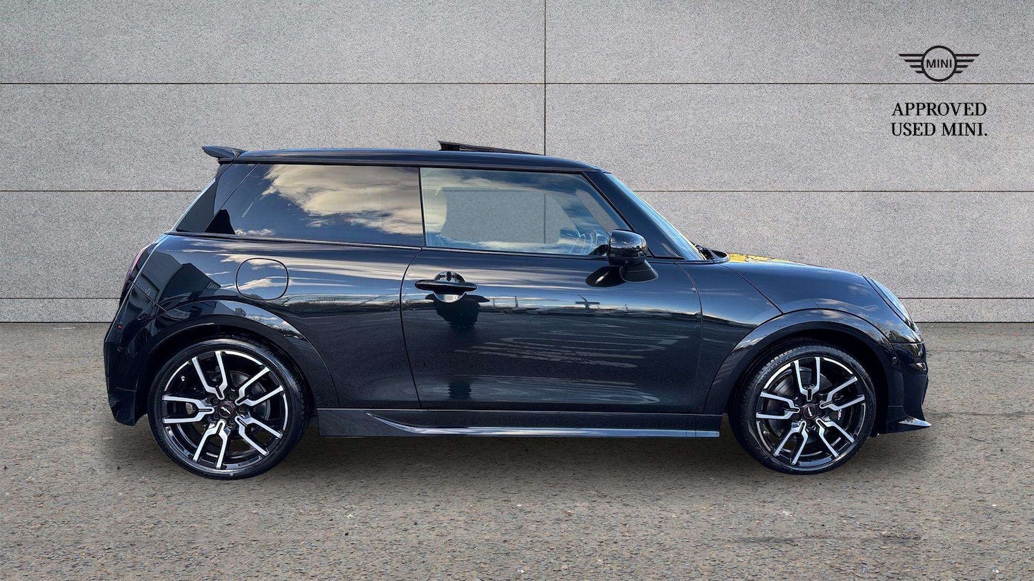 Used MINI Cooper 2024 for sale - 77589131: Photo 4