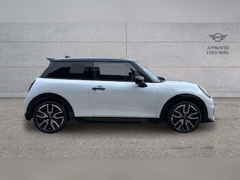 Used MINI Cooper 2024 for sale - 77810977: Photo