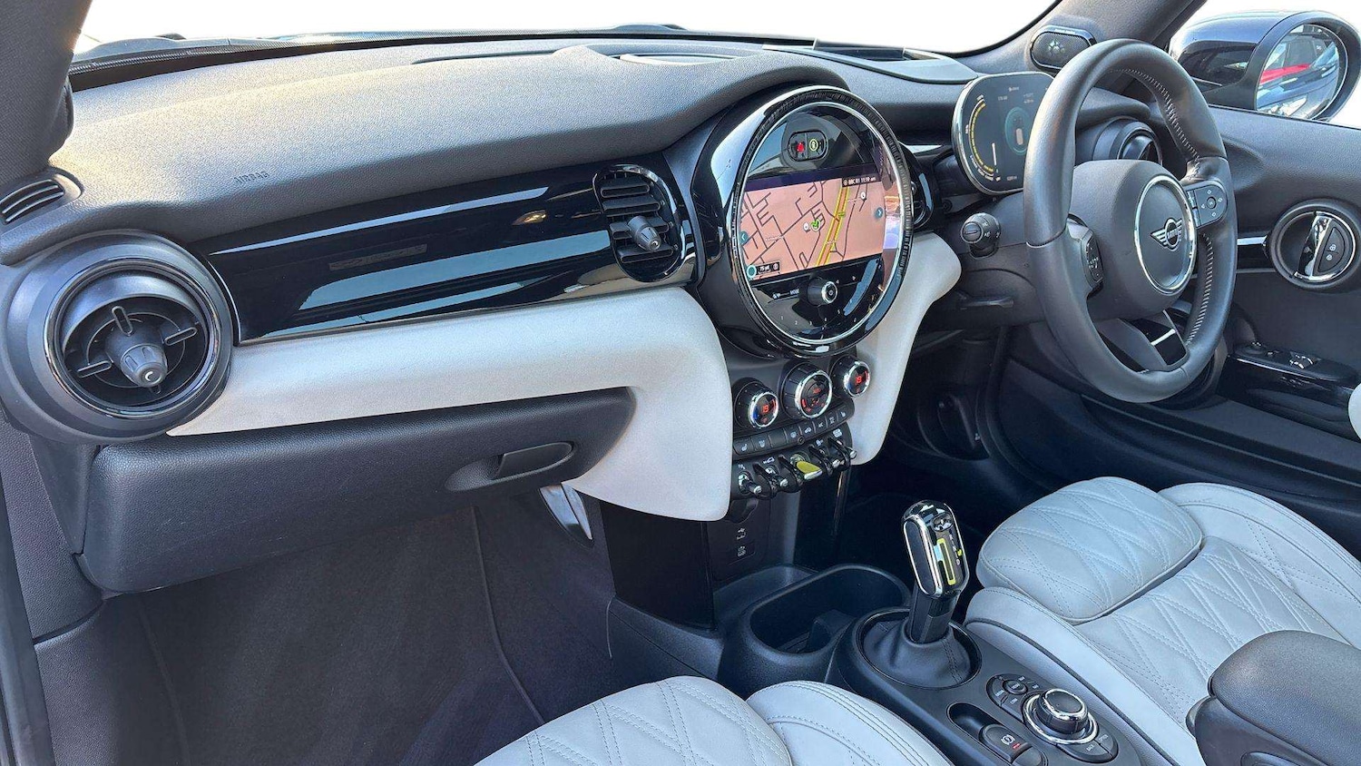 Used MINI Hatch 2022 for sale - 76851583: Photo 9