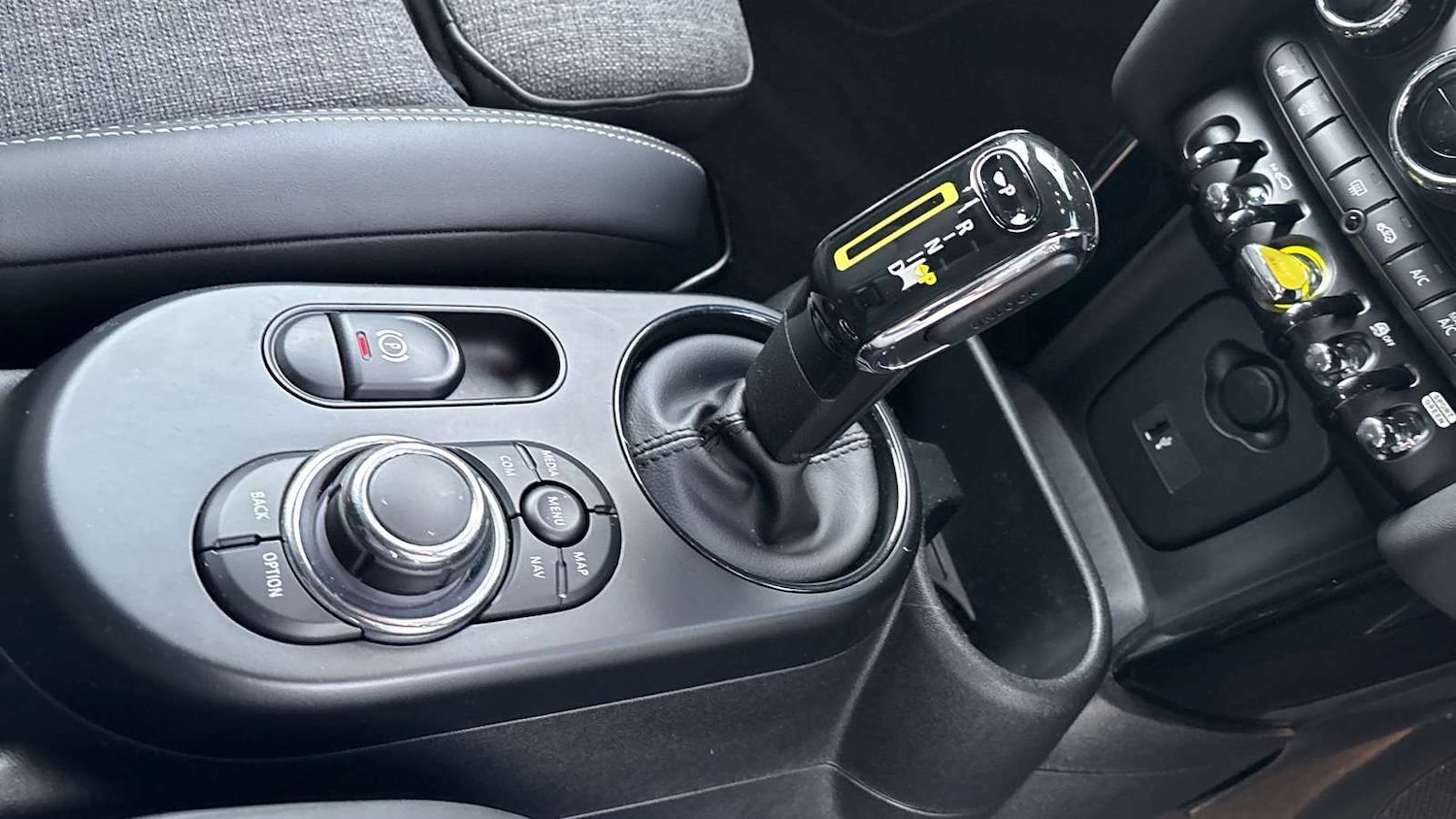 Used MINI Hatch 2021 for sale - 76488060: Photo 12