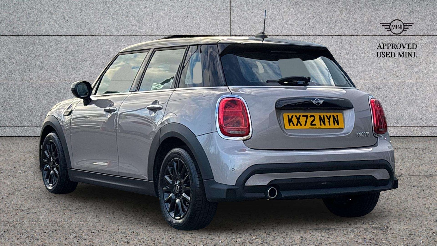 Used MINI Hatch 2022 for sale - 77051403: Photo 2