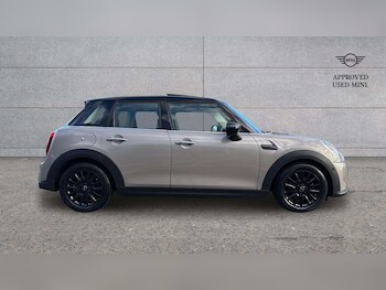 Used MINI Hatch 2022 for sale - 77051403: Photo