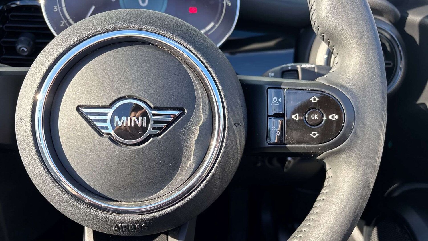 Used MINI Convertible 2023 for sale - 77698713: Photo 23