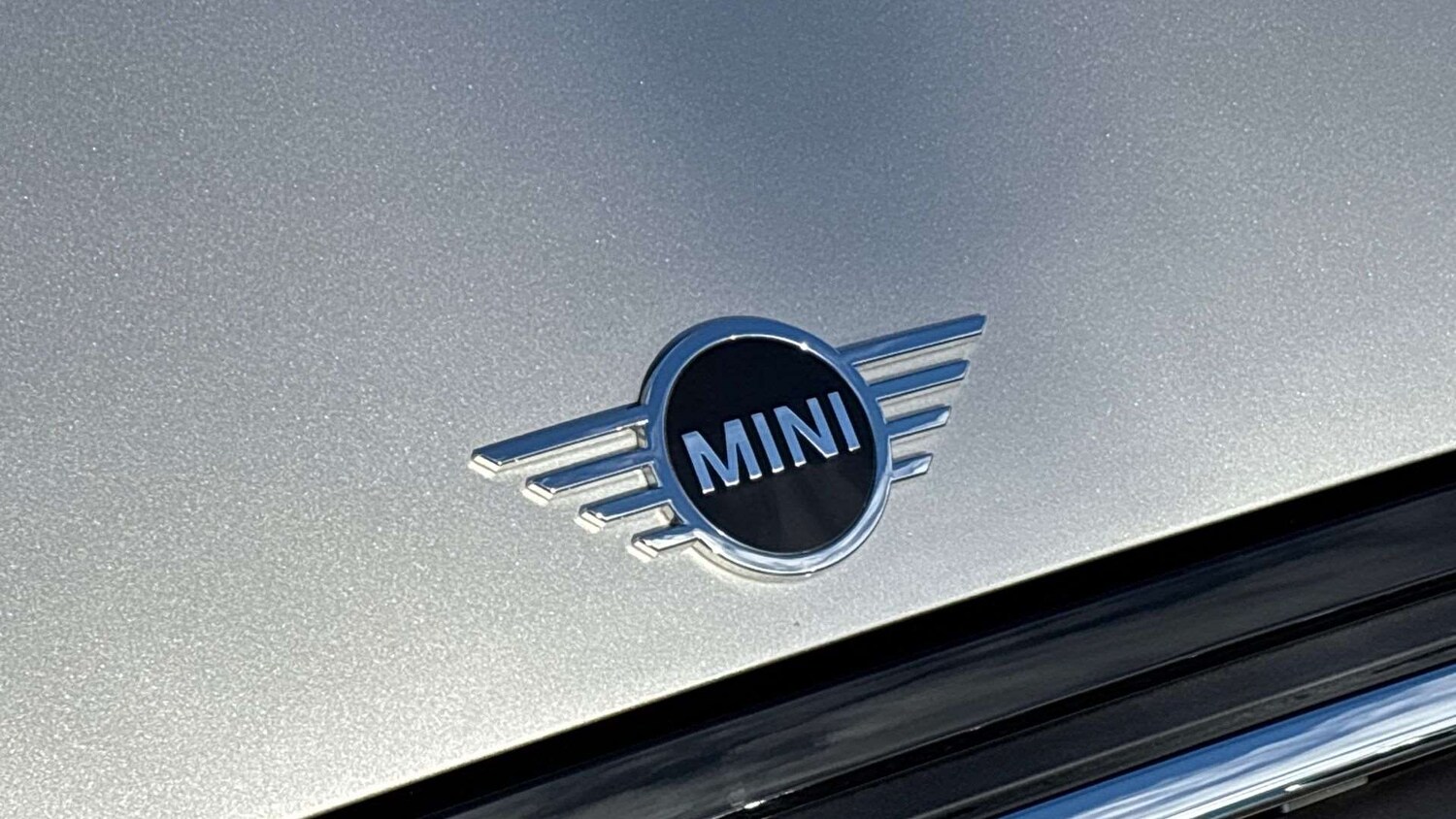 Used MINI Convertible 2023 for sale - 77698713: Photo 24