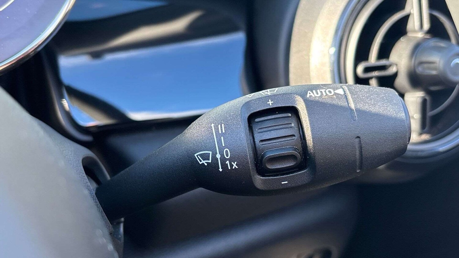 Used MINI Convertible 2023 for sale - 77698713: Photo 30