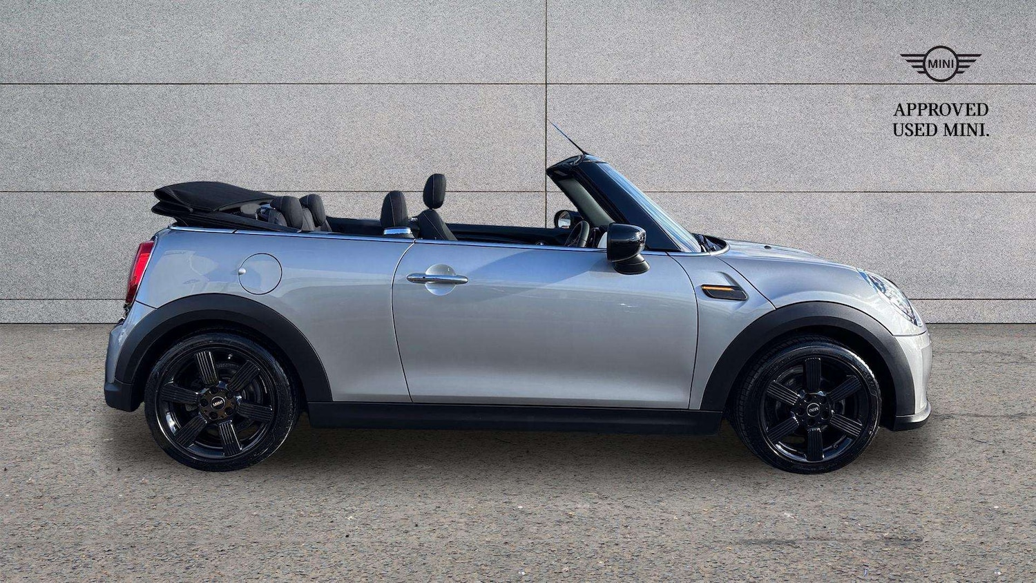Used MINI Convertible 2023 for sale - 77698713: Photo 4