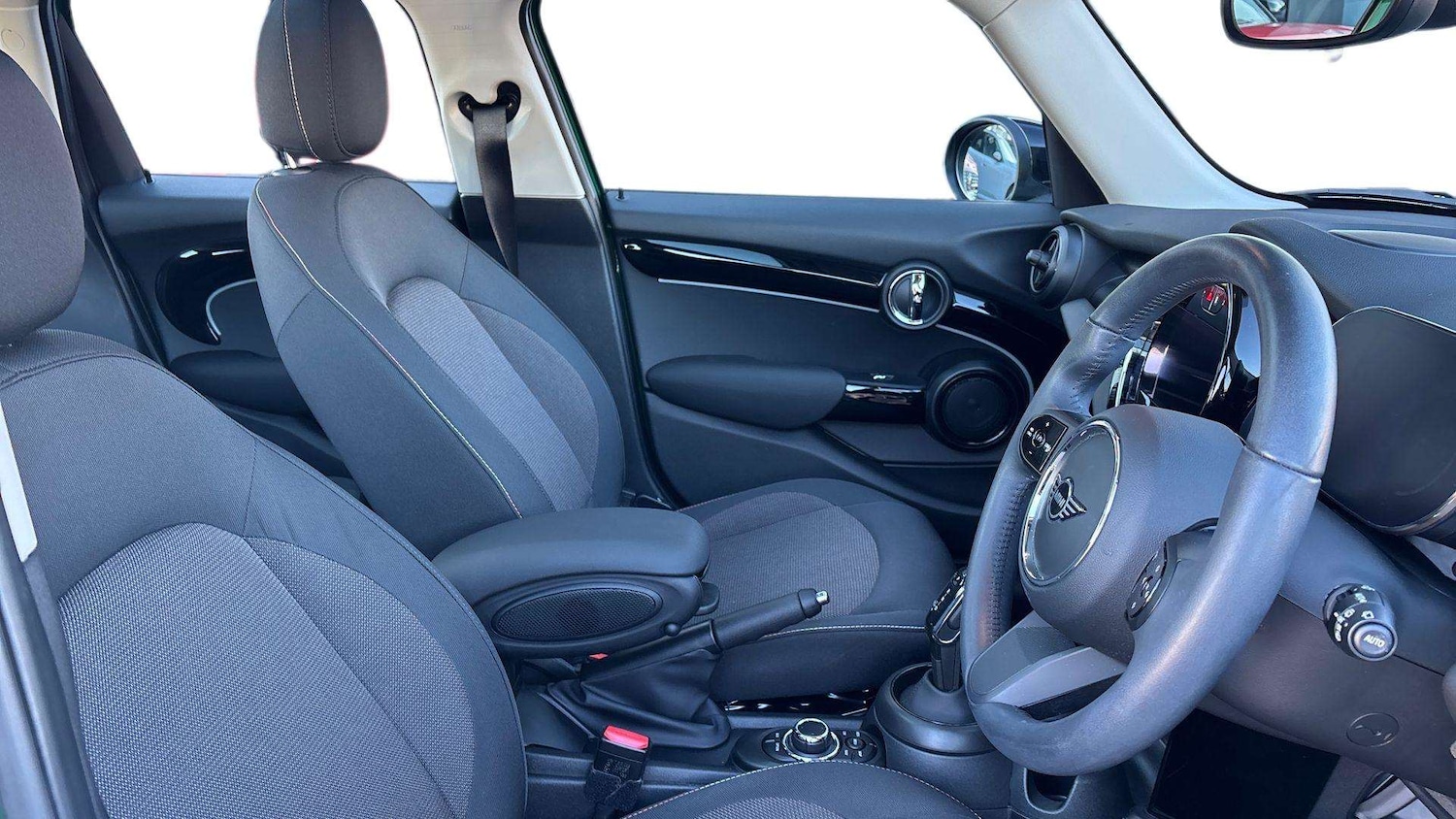 Used MINI Hatch 2024 for sale - 77112370: Photo 13