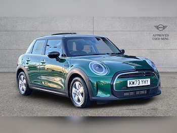 2024 - 1.5 Cooper Classic 5dr Auto [Comfort/Nav Pack]