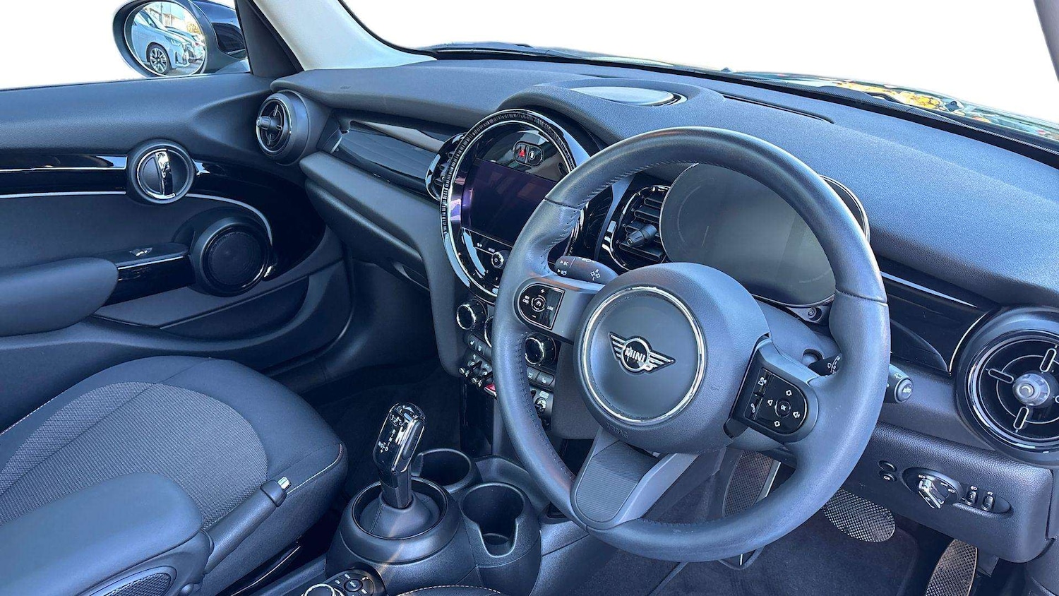 Used MINI Hatch 2024 for sale - 77112370: Photo 8