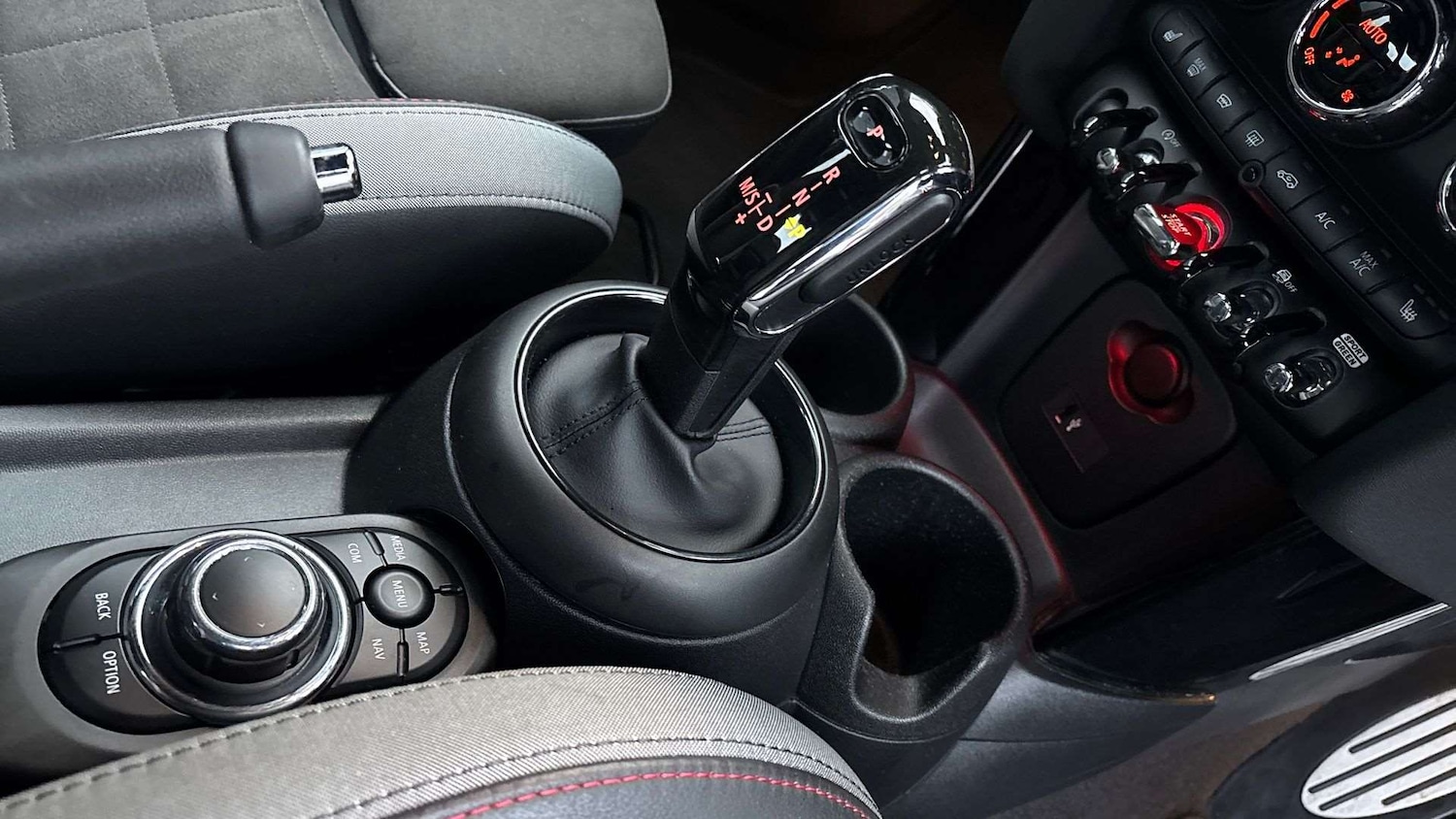 Used MINI Hatch 2021 for sale - 76889696: Photo 12