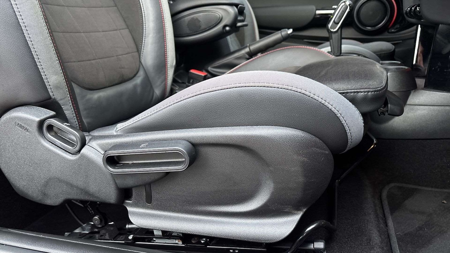 Used MINI Hatch 2021 for sale - 76889696: Photo 28