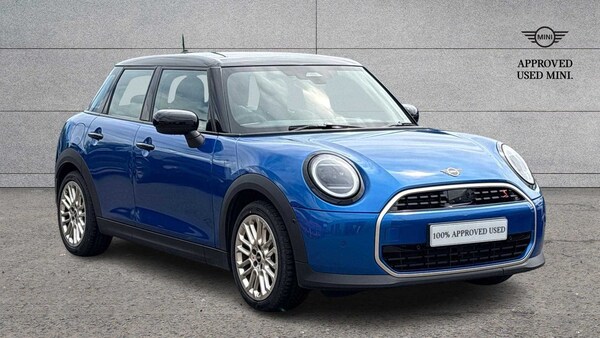 Used MINI Cooper 2024 for sale - 76242486: Photo 1