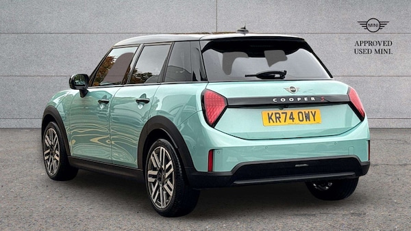 Used MINI Cooper 2024 for sale - 76262370: Photo 2