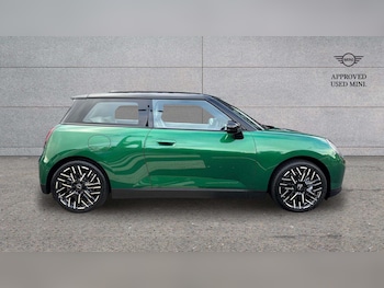 Used MINI Cooper 2025 for sale - 76381763: Photo