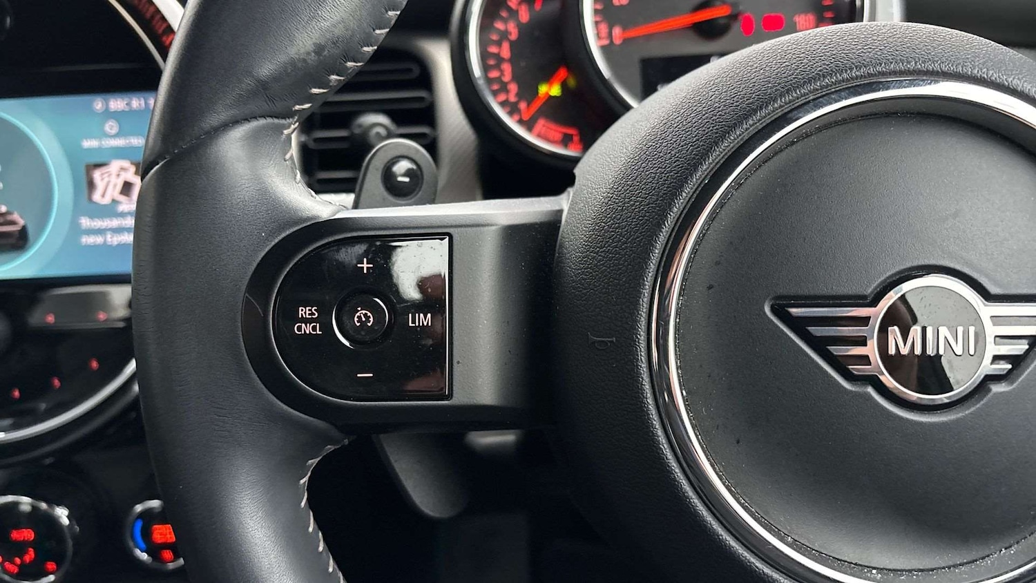 Used MINI Hatch 2022 for sale - 77093399: Photo 22