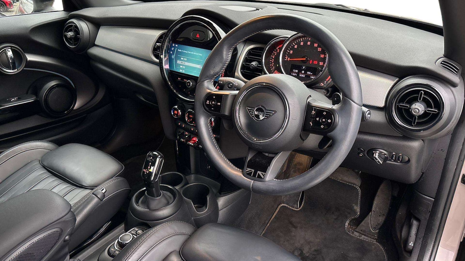 Used MINI Hatch 2022 for sale - 77093399: Photo 8