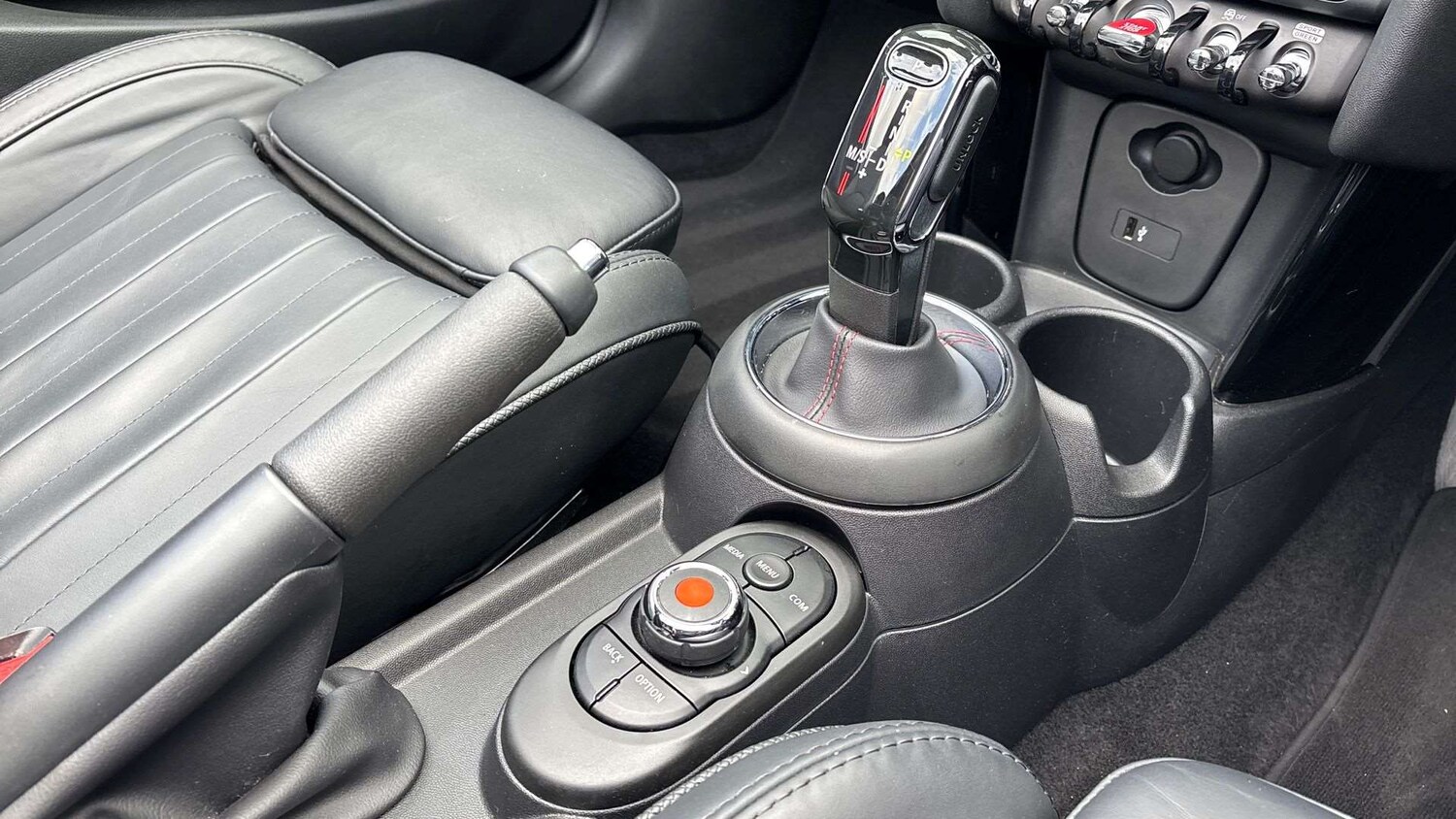 Used MINI Convertible 2020 for sale - 77500265: Photo 12