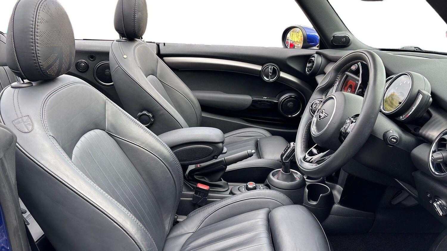 Used MINI Convertible 2020 for sale - 77500265: Photo 13