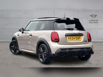 Used MINI Hatch 2024 for sale - 76286396: Photo