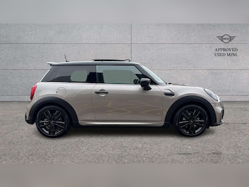Used MINI Hatch 2024 for sale - 76286396: Photo