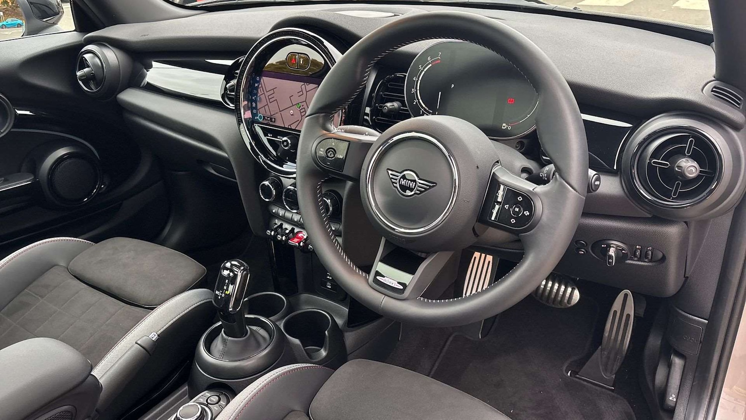 Used MINI Hatch 2024 for sale - 76286396: Photo 8