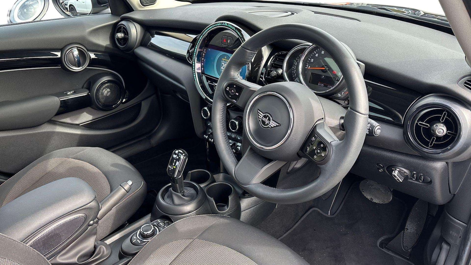 Used MINI Hatch 2022 for sale - 77972858: Photo 8