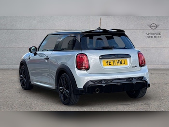 Used MINI Hatch 2021 for sale - 77083066: Photo