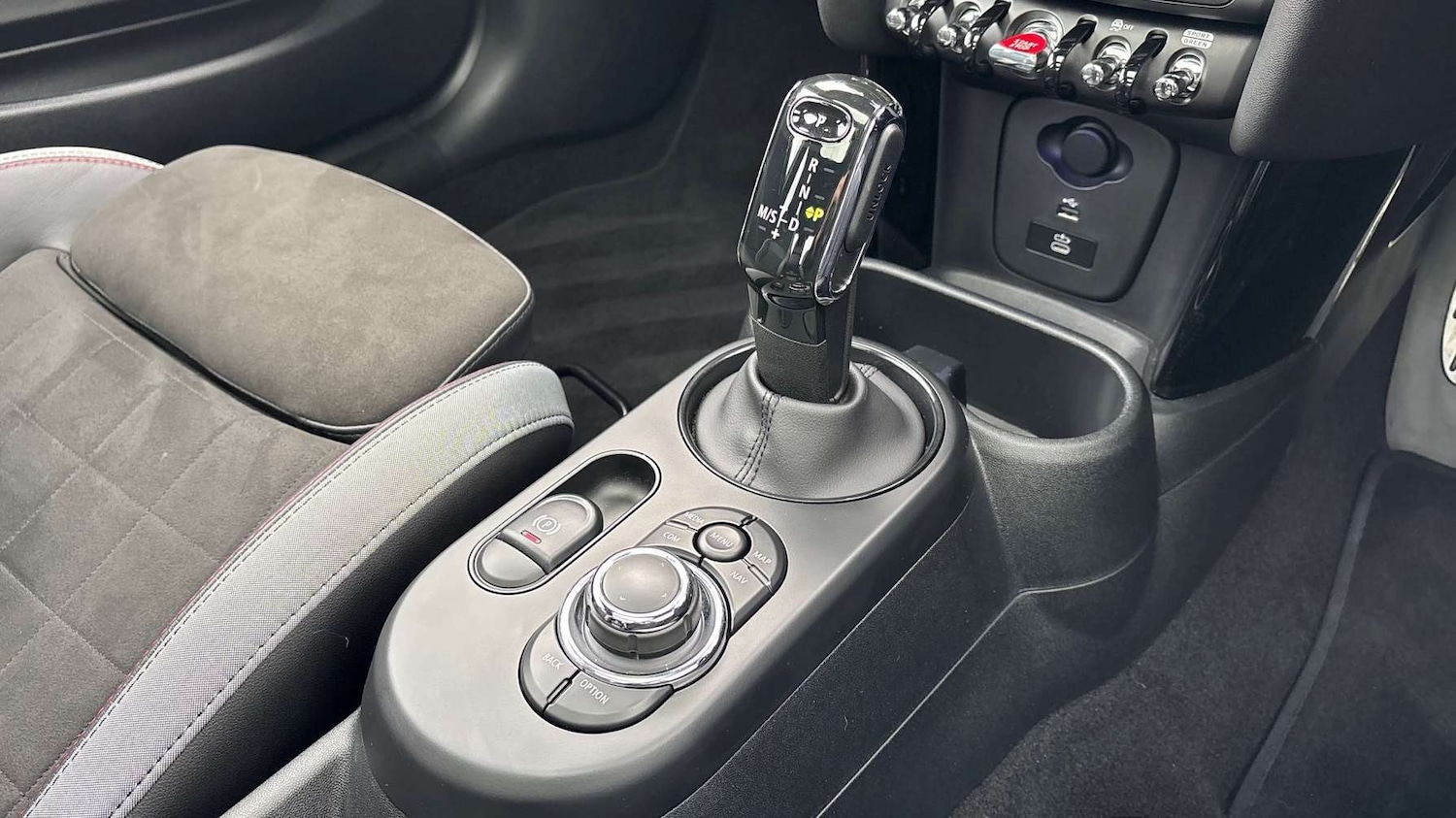 Used MINI Hatch 2024 for sale - 77686489: Photo 12