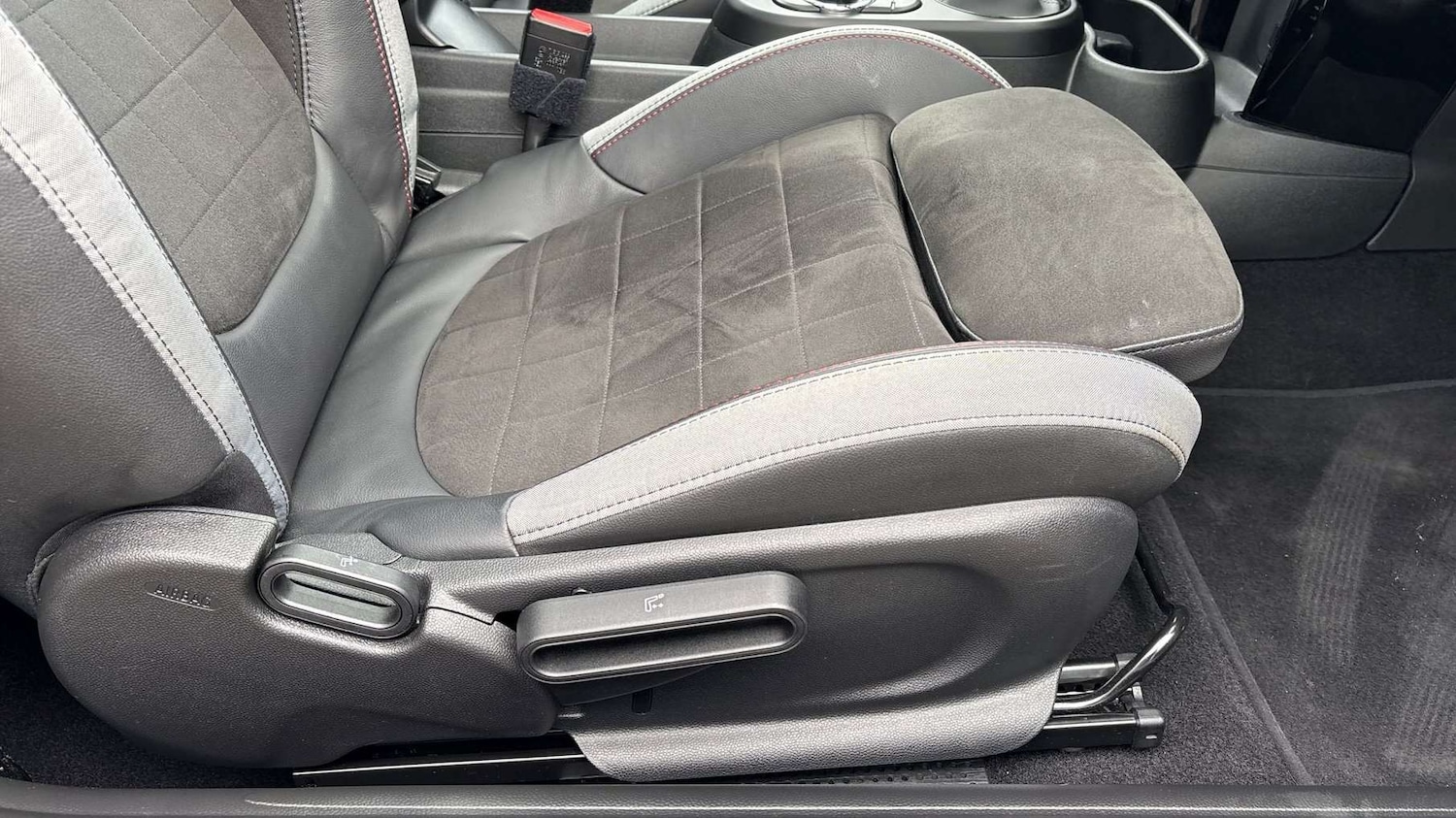 Used MINI Hatch 2024 for sale - 77686489: Photo 28