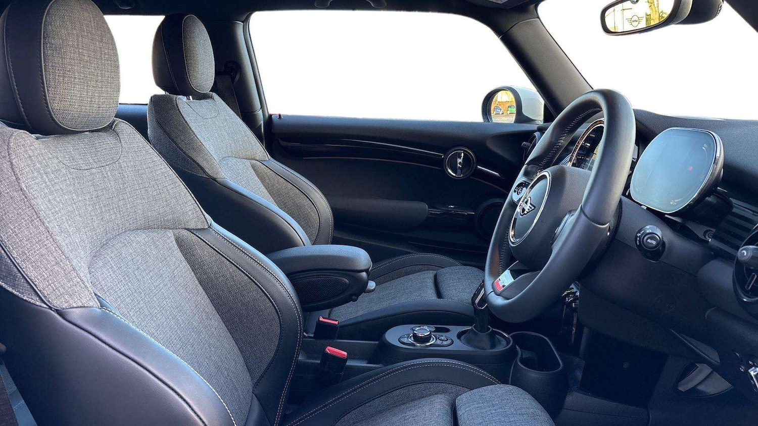 Used MINI Hatch 2023 for sale - 76902364: Photo 13