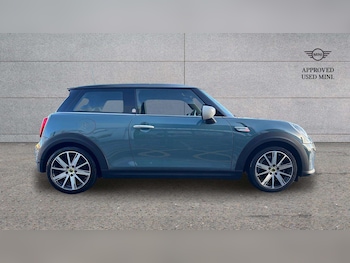 Used MINI Hatch 2023 for sale - 76902364: Photo