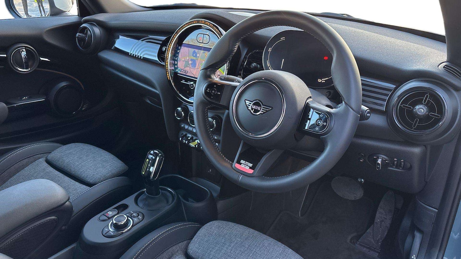 Used MINI Hatch 2023 for sale - 76902364: Photo 8