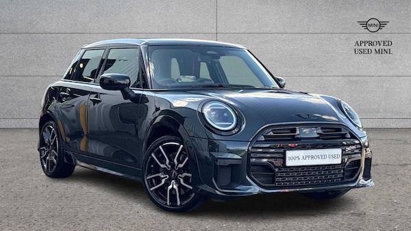 Used MINI Cooper 2024 for sale - 76242501: Photo 1